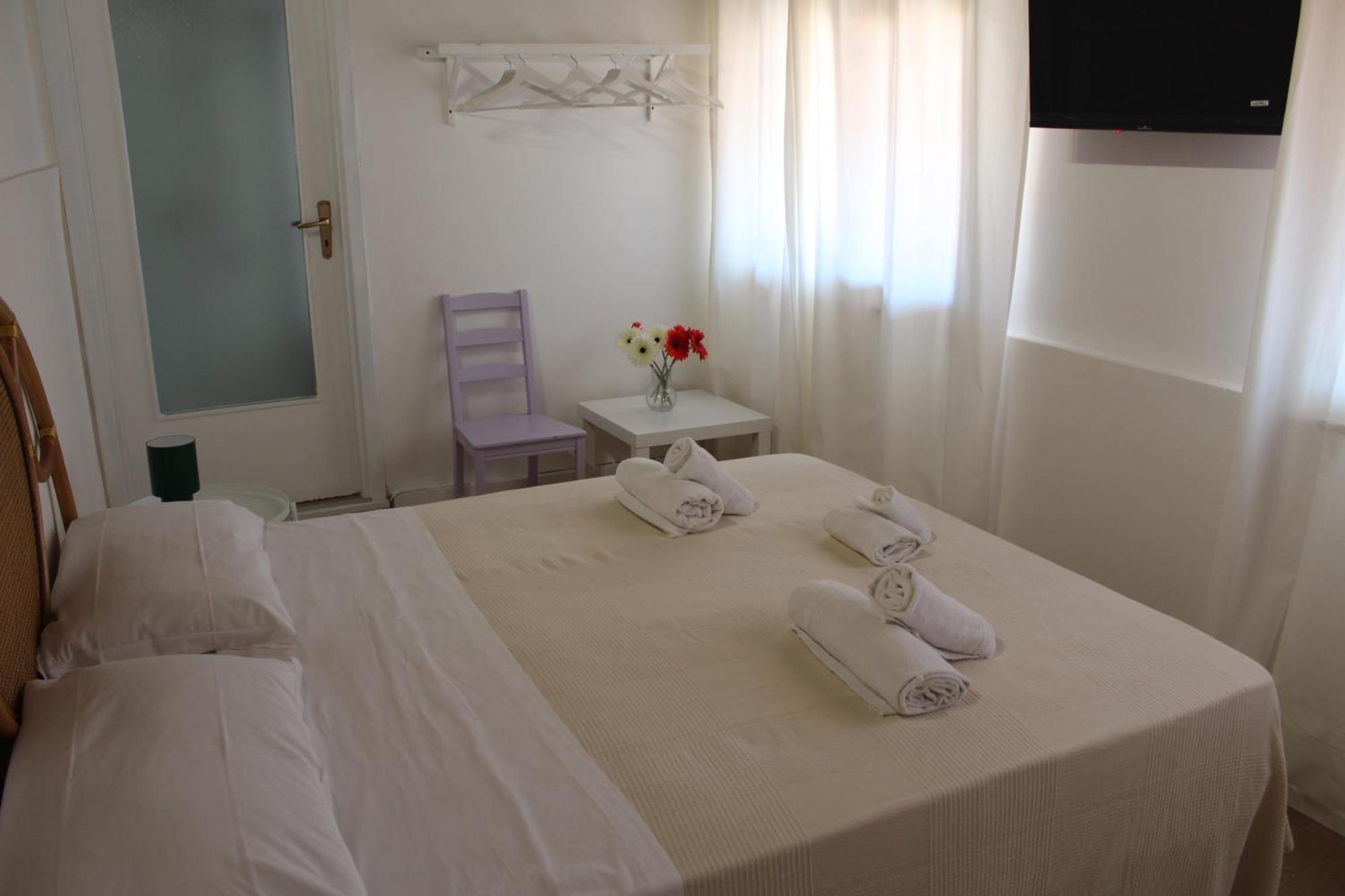 2000 Holidays * Terrasini