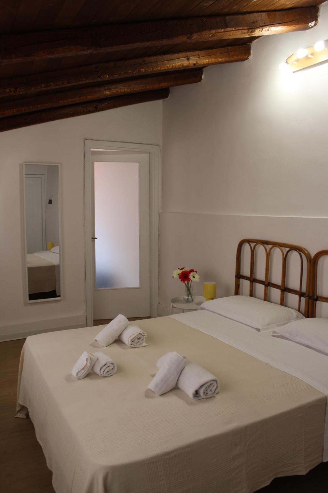 2000 Holidays * Terrasini